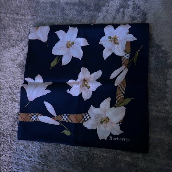burberry ysl handkerchief bandannas 20 each or 100 for all - Picture 5 of 7